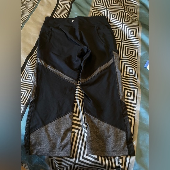 Avis yoga exercise workout pants capris black gray large (12-14) - Picture 2 of 3